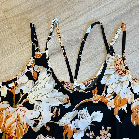Elegant Floral Women's Tank Top - Black and Orange - Picture 4 of 6